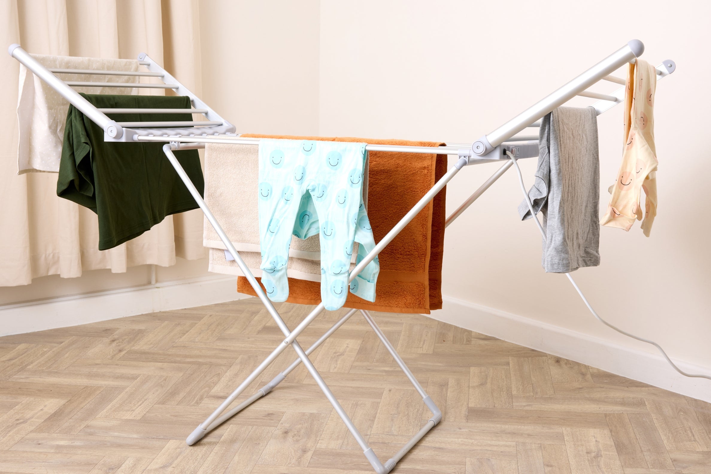 From Early Autumn Chills to Busy School Mornings: Why Heated Airers are your Autumn Essential