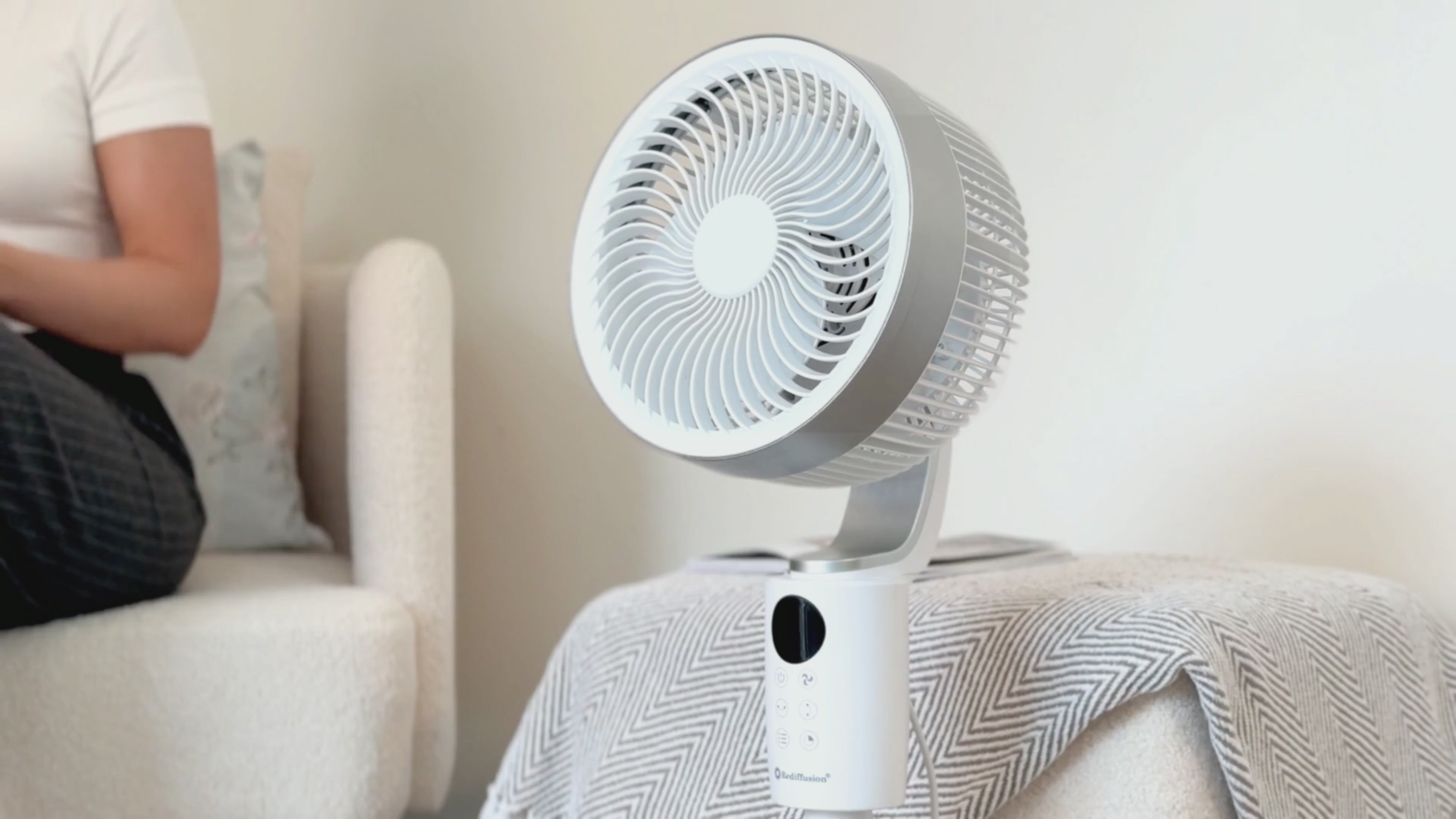 Rediffusion Air360 Oscillating Fan - White